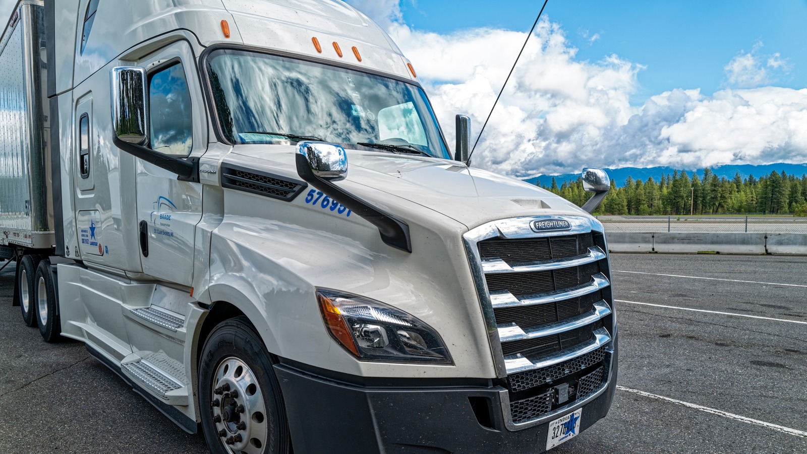 Why Do Semi Trucks Have So Many Mirrors?