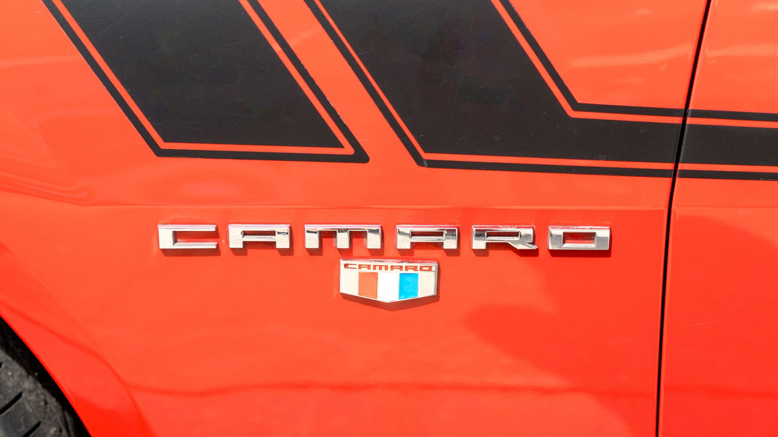 No, The Chevy Camaro Does Not Feature A French Flag – Here’s What The Emblem Really Represents