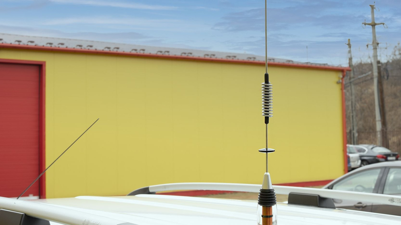 Why Do Some Trucks Have Extra-Long Antennas On The Roof?