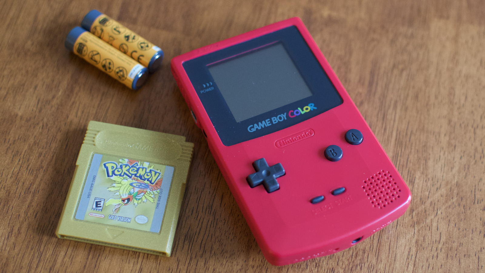While You’re Waiting For The Nintendo Switch 2, Here’s What It’s Like To Play A Game Boy Color In 2025