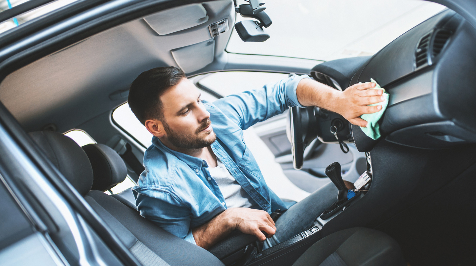 5 Of The Best Upholstery Cleaners On The Market (According To Owners)