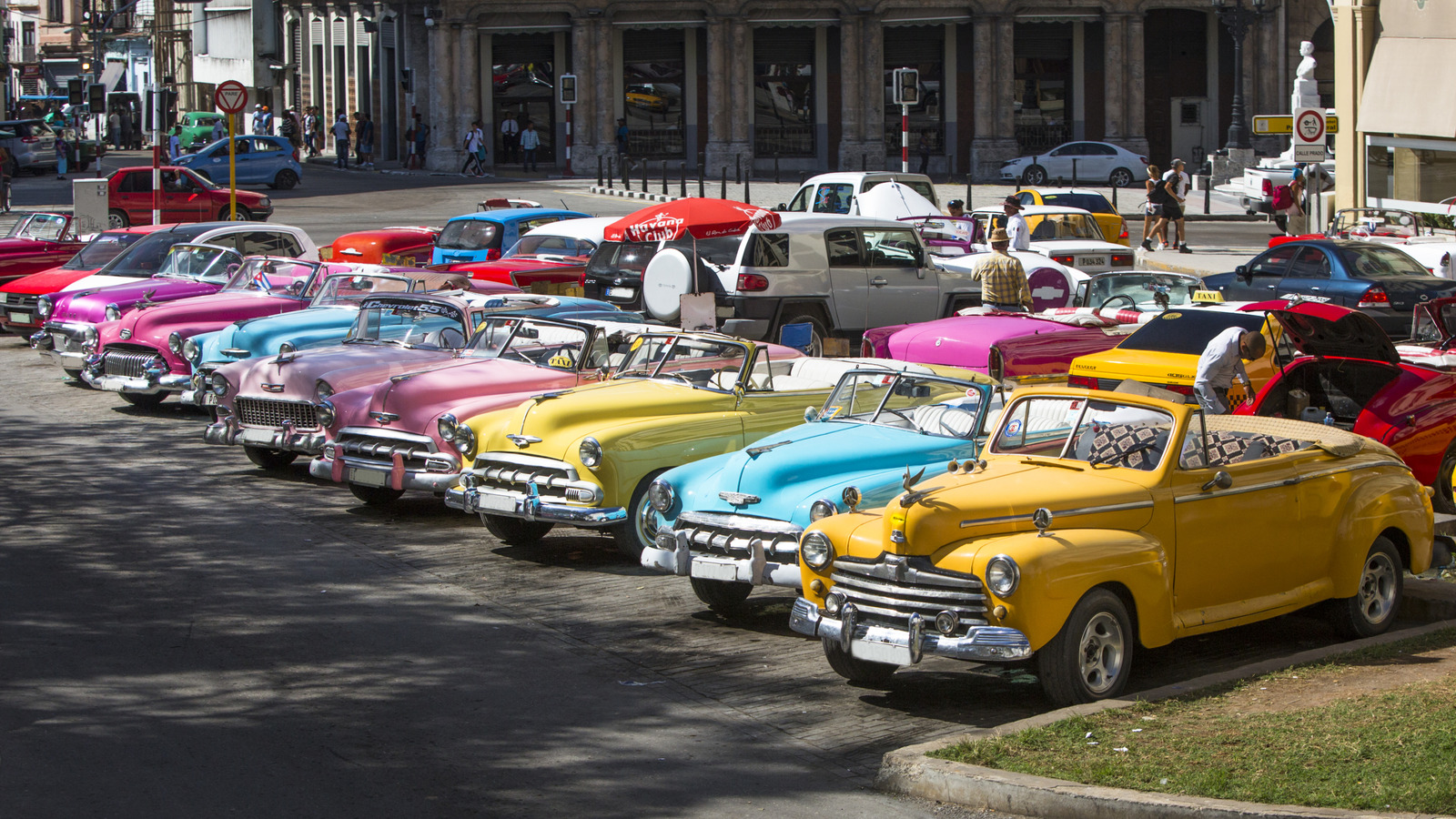 11 Modern Cars That Look Like Retro Classics