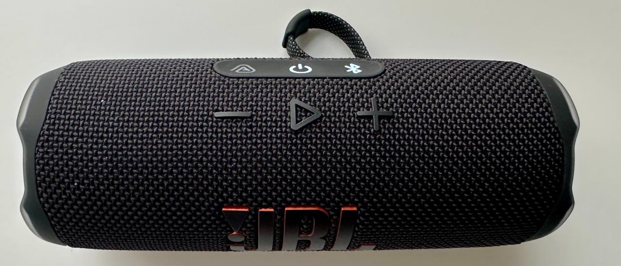 JBL Flip 7 review: meet the new portable Bluetooth speaker boss, even better than the class-leading old boss
