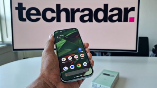Google could add Desktop Mode to Android phones, bringing a Samsung DeX-style experience to more devices