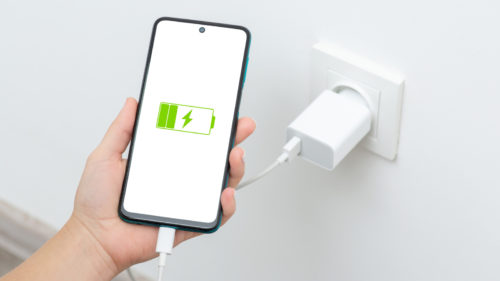 Do You Really Need To Avoid Using Your Phone While It’s Charging?