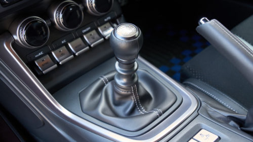 Who Invented The Manual Transmission & Which Was The First Car To Use It?
