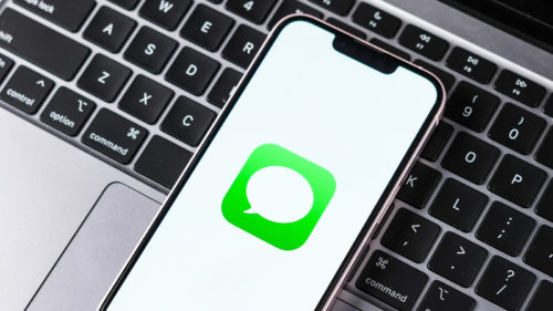 What Does The Red Contact Name In iMessage Mean?