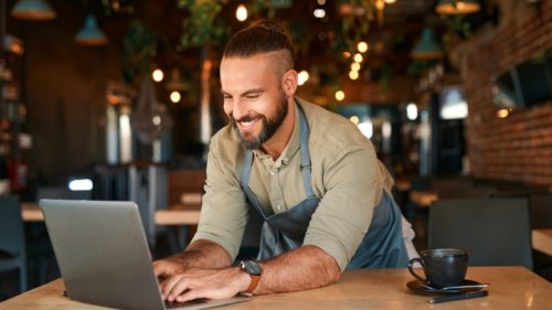 Of All The Cheap Laptops Under $100 At Amazon, This Is The Top Choice (According To Reviews)