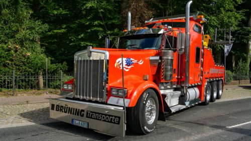 What Does The ‘L’ Stand For On The Kenworth W900L?