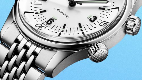 One of the Best Vintage-Styled Dive Watches Just Embraced a Surging Trend