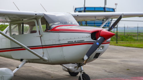 What Kind Of Engine Oil Do Airplanes Use? (And Why You Can’t Use It In Your Car)