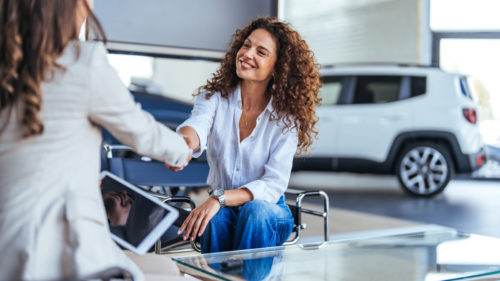 Do Car Dealers Really Overcharge Women? Here’s What The Data Says