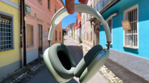 How To Clean AirPods Max Ear Cups (And How Often You Probably Should)