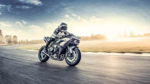 The 5 Fastest Kawasaki Motorcycles Only Experienced Riders Should Own