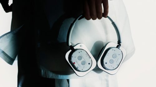 Nothing Headphones Vs. AirPods Max: How Do They Compare?