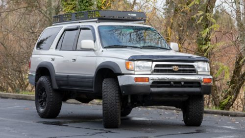 This Is Why Some Drivers Believe Older 4Runners Are Better Than New Ones