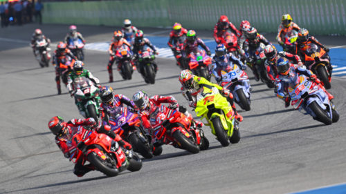Why Do Some Motorcyclists Put Their Knee Down?