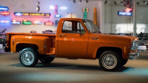 Why Did Older Chevrolet Trucks Have Square Wheel Wells (And Newer Models Don’t)?