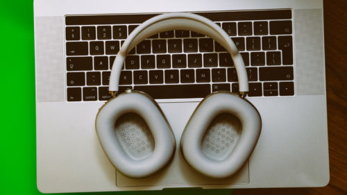What Is The Lawsuit Against Apple Over The AirPods Max Headphones?