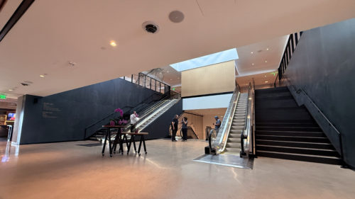 United just opened its biggest-ever airport lounge, and it’s a dream for tech fans – here’s what’s inside