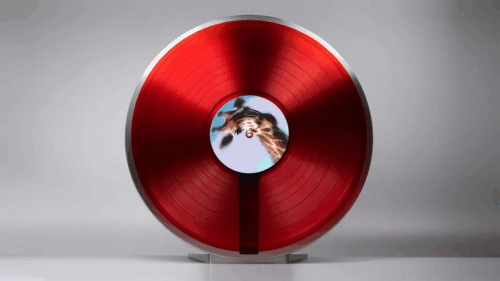 This vertical turntable with an ‘optical’ stylus is the futuristic, minimalist vinyl spinner I dreamed of as a kid