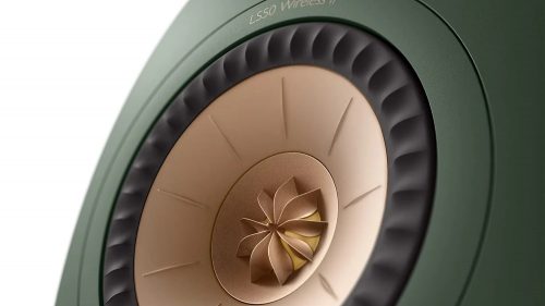 KEF Just Gave Its Elite Bookshelf Speaker System a Bespoke Upgrade