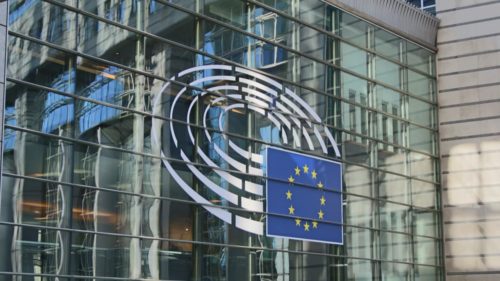 A “political blackmail” – the EU Parliament is pressing for new mandatory scanning of your private chats