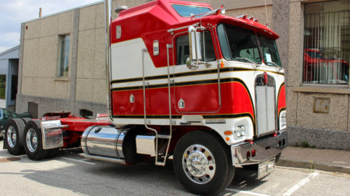 13 Of The Best-Looking Semi Trucks From The 1950s