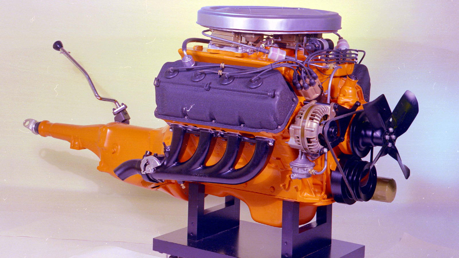 426 Max Wedge Vs. 426 HEMI: Are These Engines The Same?