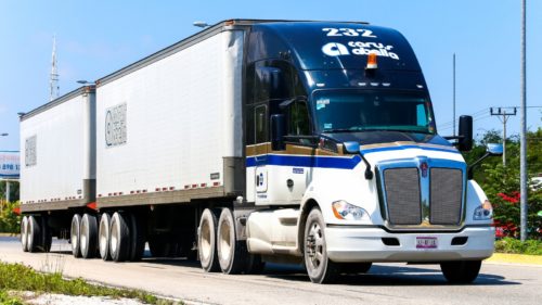 Kenworth T680 Vs. Mack Anthem: Which Semi Has The Highest Load Capacity?