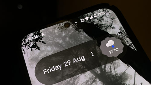 Why There’s A White Dot On Your Android Phone’s Screen (And How To Remove It)