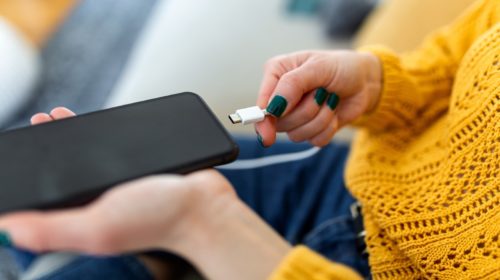 5 Smartphones With The Great Battery Life You Can Buy Right Now