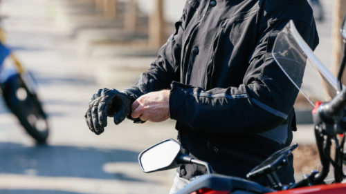 What Is The Difference Between Level 1 And Level 2 Motorcycle Gloves?