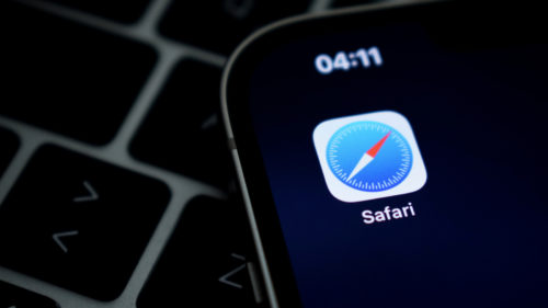 How To Clear Your Search History On iOS 26
