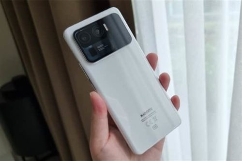 The Blogger hinted that Xiaomi 16 Pro is equipped with a secondary screen