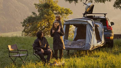 Thule’s Clever Camp Shelter Avoids All the Major Pitfalls of Rooftop Tents