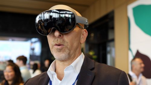 I can’t believe Samsung and Apple made the same XR mistake when Meta already solved it over half a decade ago