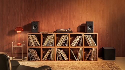 Are KEF’s Vintage-Inspired Bookshelf Speakers the New Kings of Affordable Hi-Fi?