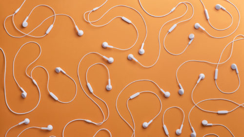 Amazon Vs Walmart: Which Sells The Better Budget Earbuds? (According To Users)