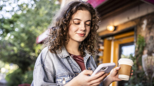 Thinking Of Switching Your Cell Phone Carrier? Here Are 5 Things You Need To Know