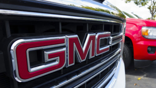 GM’s Removing CarPlay From All Its New Cars, Not Just EVs – Here’s What It’s Offering Instead