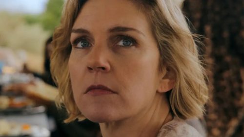 Pluribus easily had the best TV premiere of 2025, but Apple TV still messed up one infuriating detail