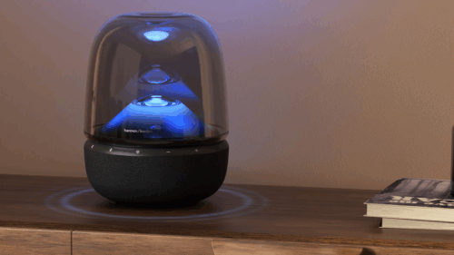 Harman Kardon’s new Bluetooth speaker has a classic HK design that takes me right back to 2005 – but with a very modern speaker setup