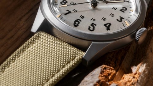 A 1960s Military Field Watch Gets a Polished-Up Reinterpretation Ideal for Daily Wear