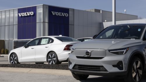 Who Makes Volvo Engines?
