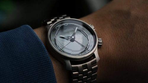 Last Year’s Award-Winning Dive Watch Is Back with a Handy New Feature