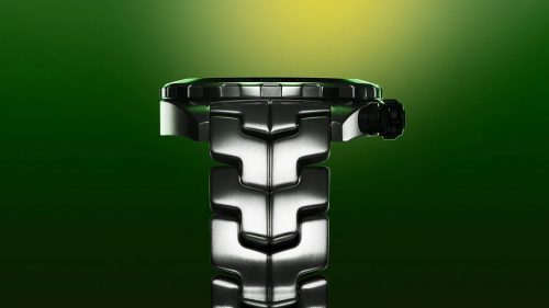 TAG Heuer Throws It Back to the ’90s with Its New Racing Chronograph