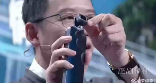 The world’s first mobile robot phone, ROBOT PHONE, has its real model unveiled