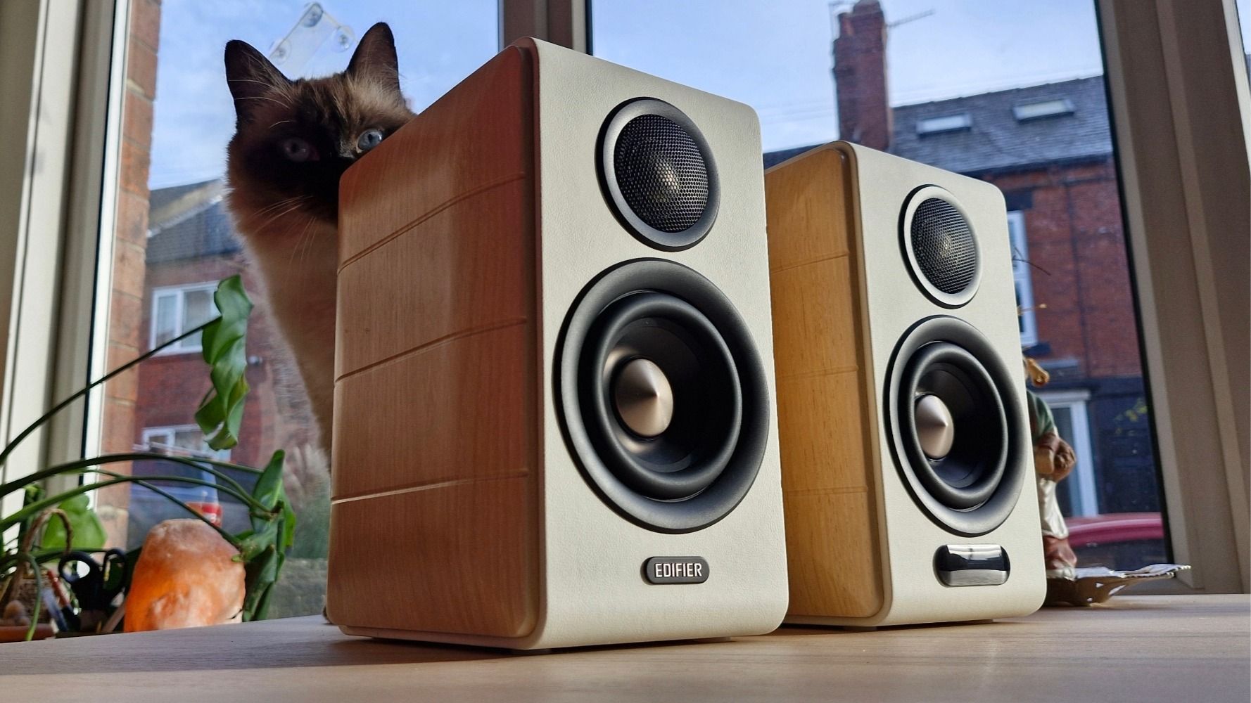 Edifier S880DB MKII review: eye-candy small-format active bookshelf speakers that are a feature-filled delight