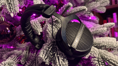 I’m a recording musician, and the Beyerdynamic DT990 Pro headphones are the audio Christmas gift I’ve bought for myself